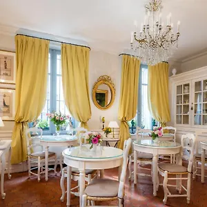 *** Hotel Les Quatre Dauphins Frankreich