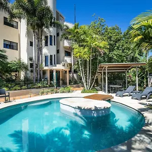 Mirra Chana **** Mooloolaba